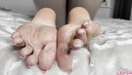 Cum on the bare soles of your Goddess