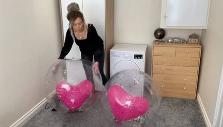 2 heart glitter beach ball sit pop