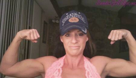 Bicep Flexing Webcam Show with Jennifer Thomas SDMP4
