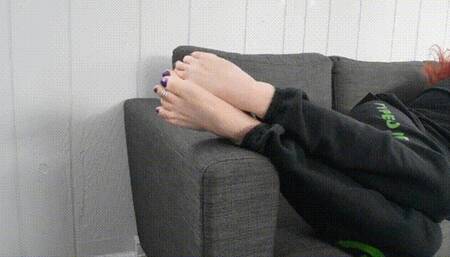 Foot Fetish Ignore with Toe Ring and Toe Wiggling WMV