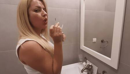 In the toilet MP4