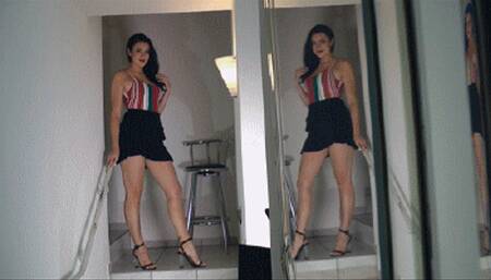 SexyOnTheStairs (WMV)