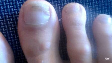 My ugly toes to cam in close up  no soundmp4