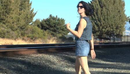 Hairy Milf Masturbates in Public