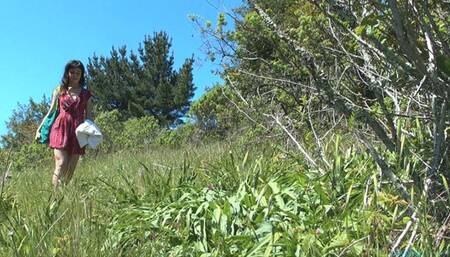 Dark Haired Amateur Spreads in Public