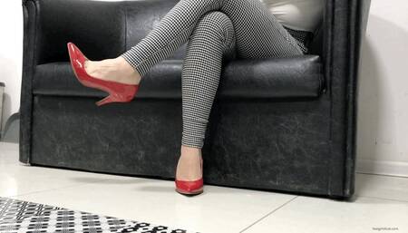 FUNGUS ITCHY FEET AT HAIRDRESSER CONTINUES - MOV HD