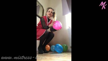 #Nylonsmock and #balloons - How the balloons #pop beautifully under my heel