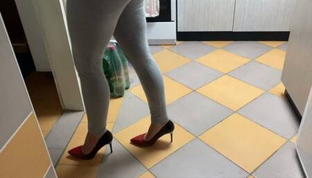 Wetting Leggins next guy Pee on my Ass