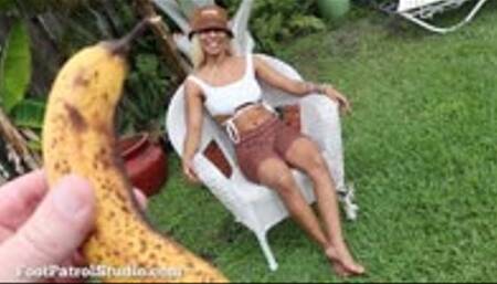 The Banana Challenge with Cookiee - WMV (HD1080p)