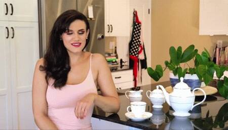 Sexy Neighbor Diapers You (HD WMV)