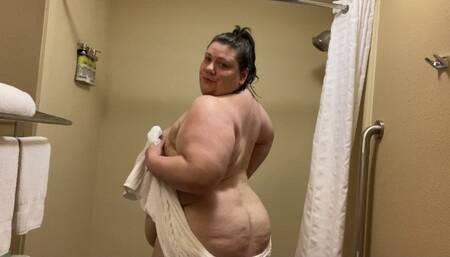 BBW HOTEL SHOWER