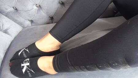 SWEATY GYM SOCKS