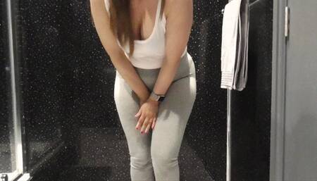 PEEING MYSELF IN GREY LEGGINGS