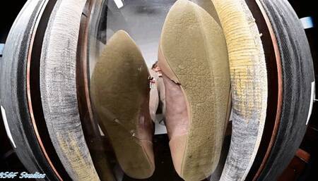 Latina Milf makes tiny smell her GIANT DIRTY FLATS!  - MOV