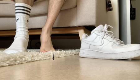 ALEX GIANT CRUSHER - A bug on the floor