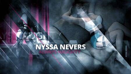 GIANTESS NYSSA NEVERS VIDEO BLOG - VOLUME 1  (MP4 FORMAT)