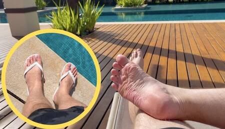 My Big feet in public! ( MP4-HD 1080p)