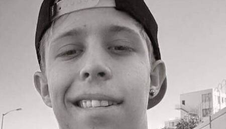 Cheekylad - Pisseidon - The Movie (HD)