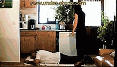 The brutal Miss Emily brown wedges high heels trampling (HARD VIDEO)