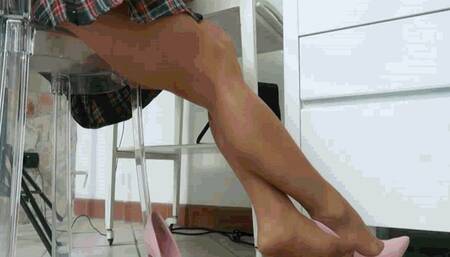 Watching jaded feet AVI(1280x720)FHD