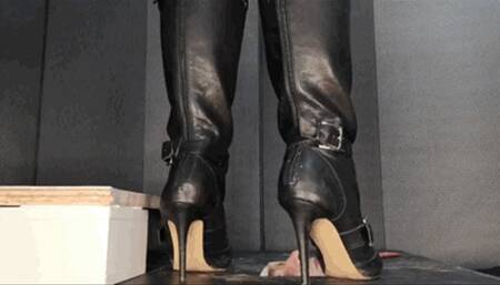 CC - your miserable life under my boots