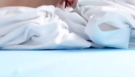 Playing with my hairy armpits in bukbeds