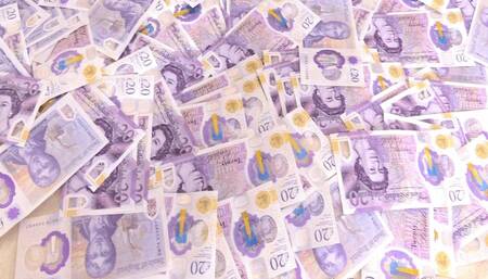 Jerk Off To My Cash (1080p)