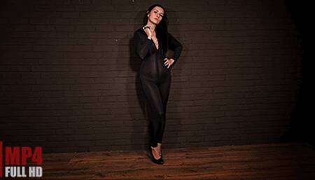 Sexy Catsuit Lady (FULL HD) – Amira