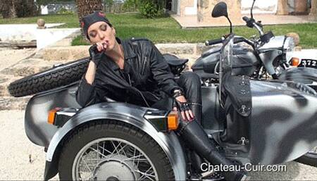 Smoking Hot Biker Girl (MP4)