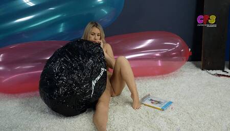 Bunny Inflates 48-in Beachball by Mouth NUDE HD (1280x720)