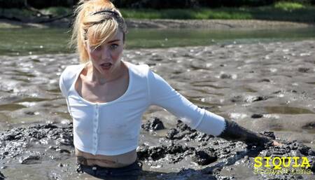 Sun, Wind -- But Mostly Sand, starring Litty LeRouge