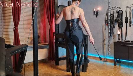 Ridingootlicker Gets A Blow Training