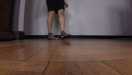 WALKING NIGHTMARE - Giantess, Foot Fetish, Tiny Figures - MP4