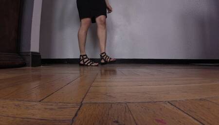 WALKING NIGHTMARE - Giantess, Foot Fetish, Tiny Figures - WMV