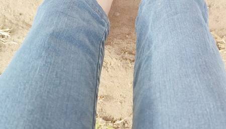 Playing in the sand with my long toes EUR41 feet