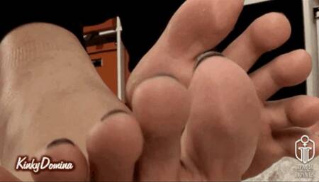 Instructions for a Pathetic Foot bitch