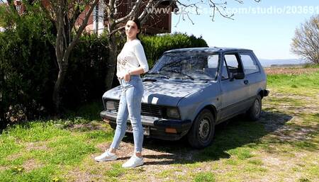 23 - Jessy driving in sneakers