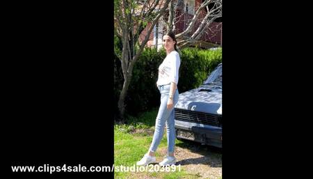 23B - Jessy driving in sneakers PEDAL CAM