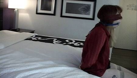 203_SEX_IN_BONDAGE_SCN4