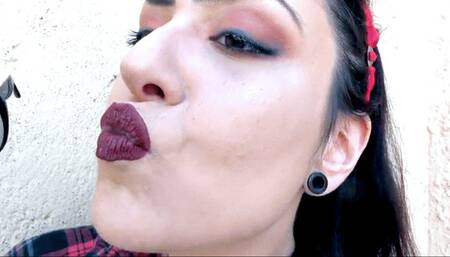 Outdoor Mouth check close up