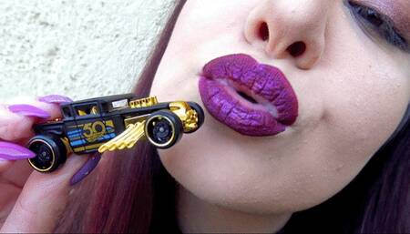 Angry giantess vs toy car