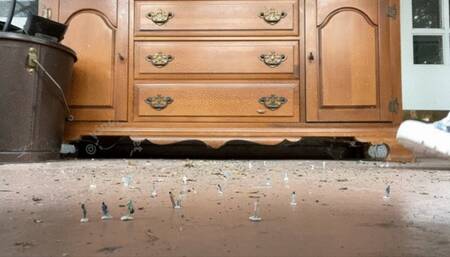 Unaware Giantess Mom Sweeps Teens and Friends