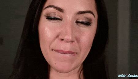 Paisley licking and kissing- MP4