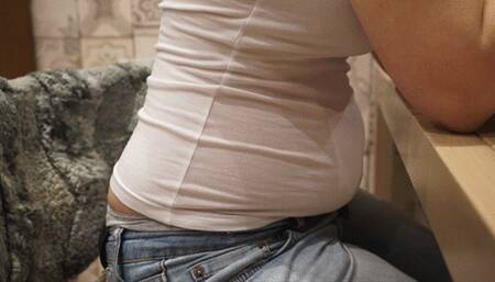 Eating, washing dishes and posing a little after