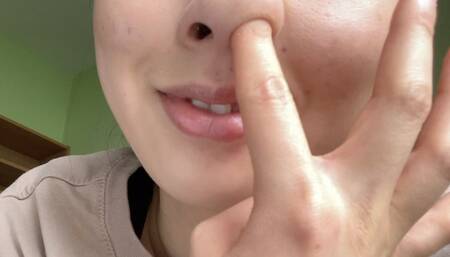 Aurora's Morning Nose Pick