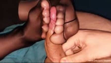 2hotfeet4you - Natural toenails seamed nylons footjob