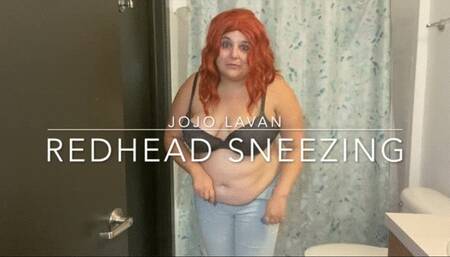 Redhead wets jeans sneezing - wmv