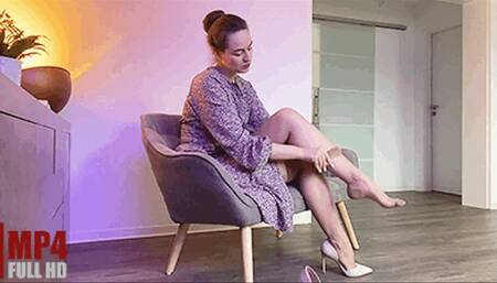 Nylon Feet (FULL HD) – Lady Iveta