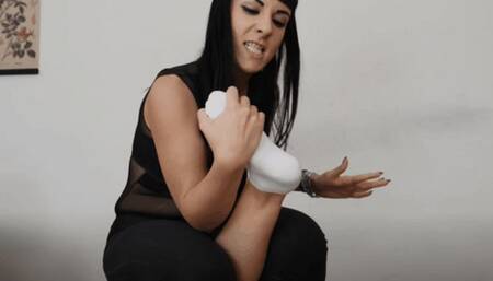 una stupida detective nel covo di Daphne, il destino delle caviglie (1 parte)  - a stupid detective in Daphne's lair, the fate of the ankles (1 part)