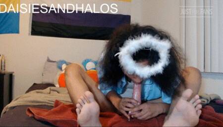 Halloween 2022: Angel Footjob with Daisy